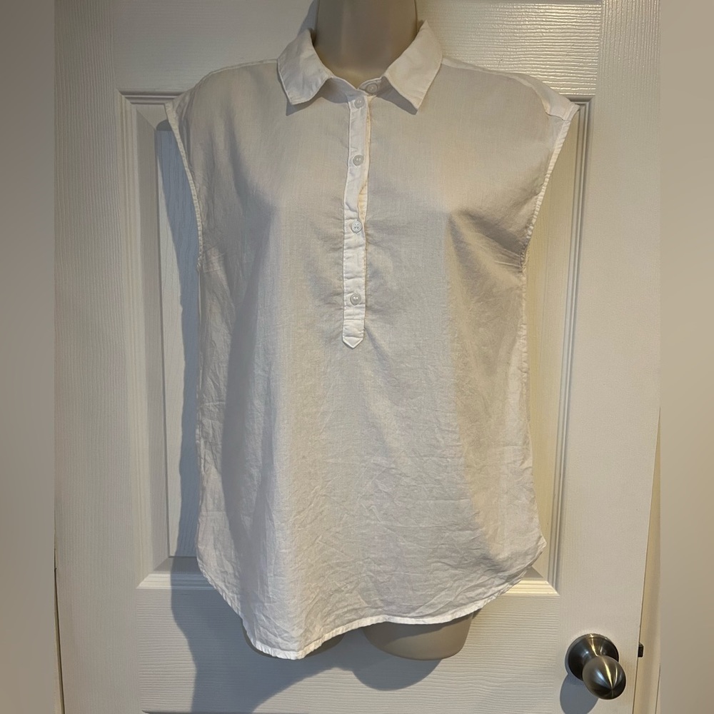 H‎ & M White Collar 5 Button Sown V Neckline Cotton Blouse Women’s Size 4